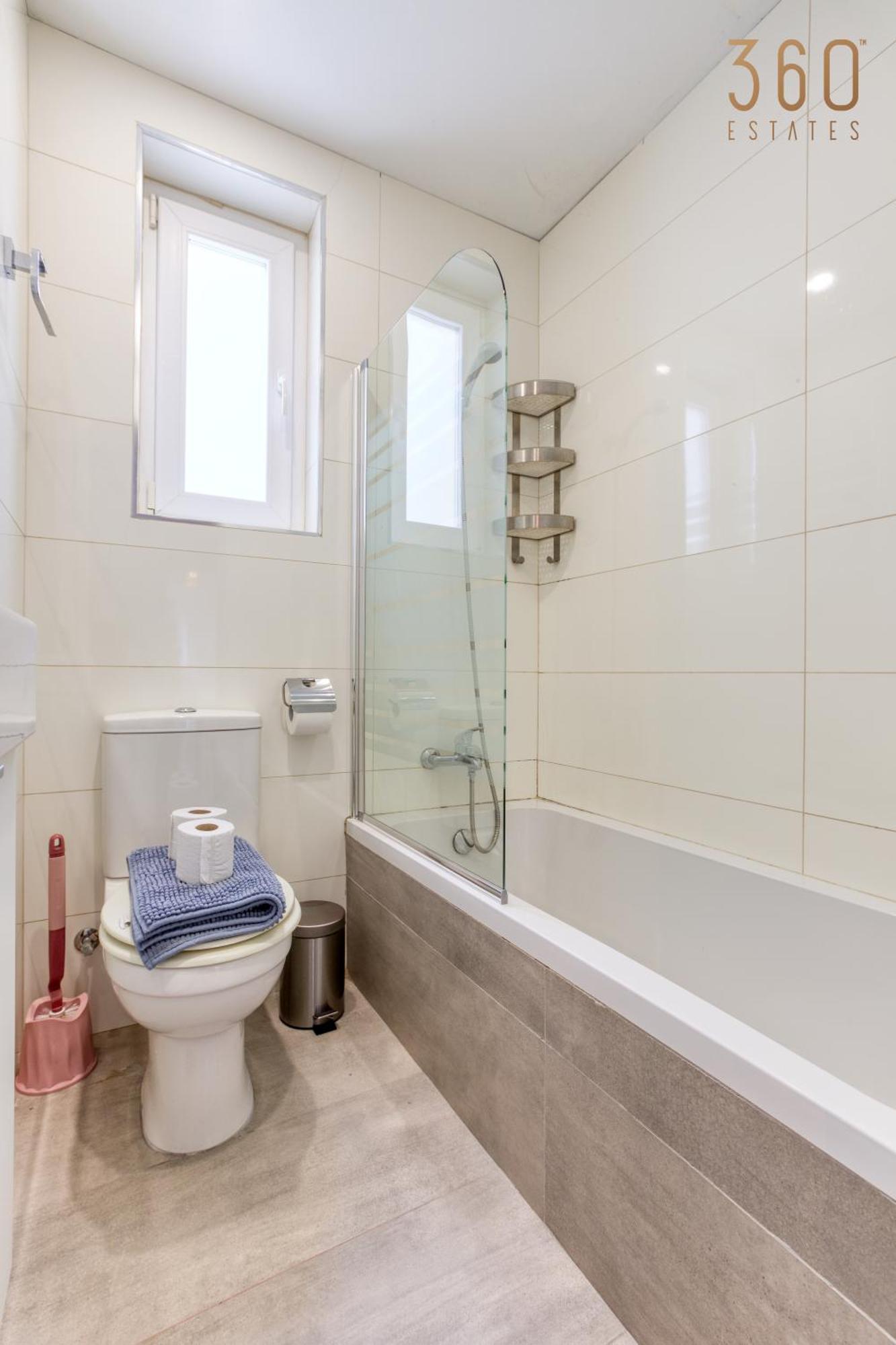 A Beautiful 2br Seafront With Private Terrace By 360 Estates Apartamento