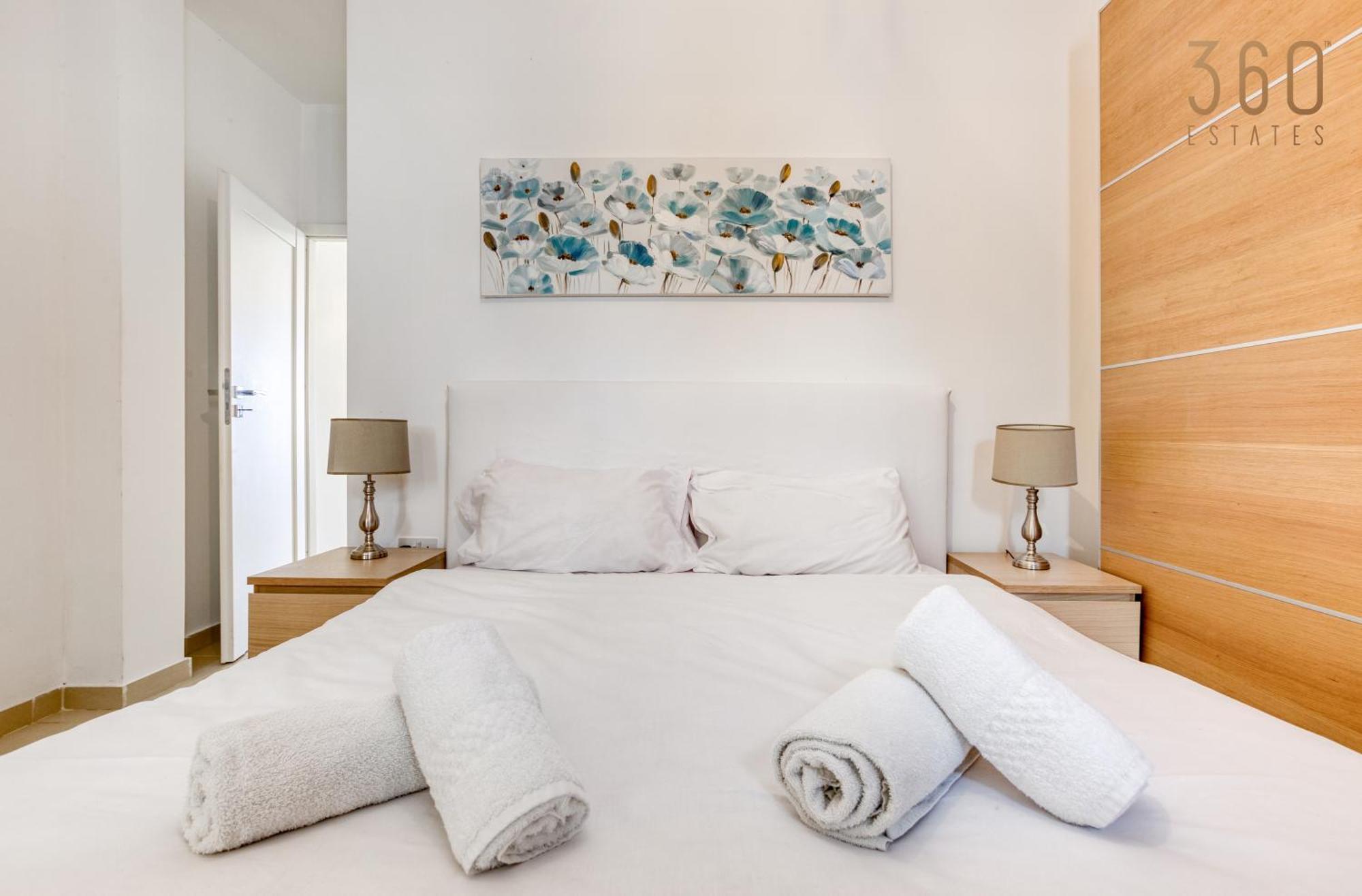 Apartamento A Beautiful 2br Seafront With Private Terrace By 360 Estates *