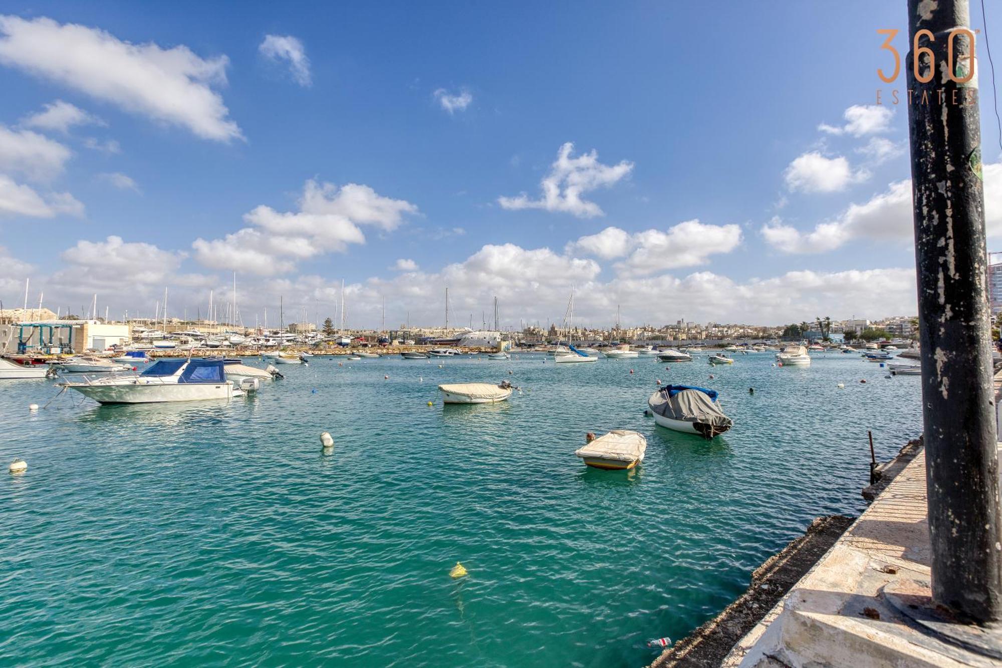 A Beautiful 2br Seafront With Private Terrace By 360 Estates Apartamento